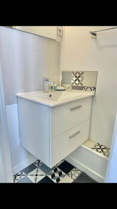Studio Tribord Le Treport - Vue Mer & Falaises Екстериор снимка